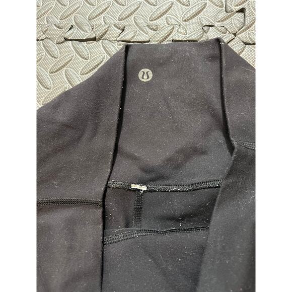 Lululemon leggings black scalloped end womens athletic size 8 - Picture 2 of 6